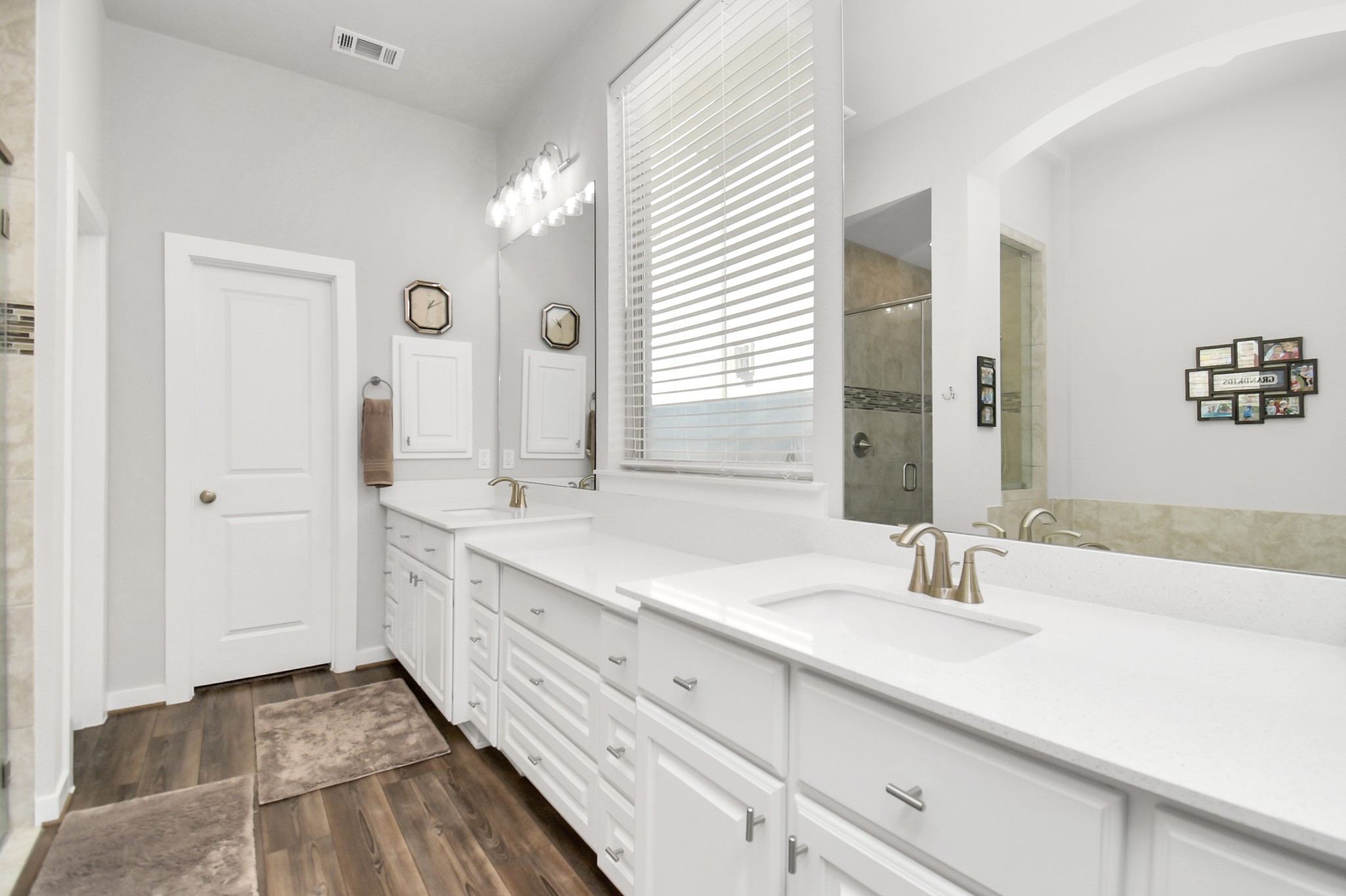 4323 Sandy Cove Drive Property Photo 20