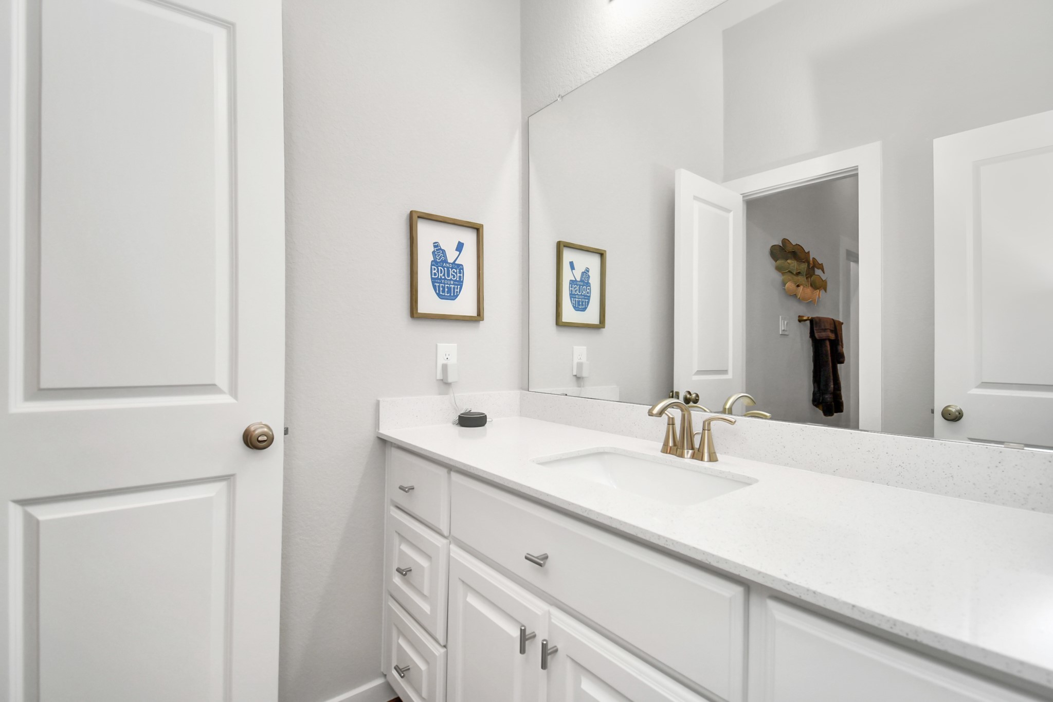 4323 Sandy Cove Drive Property Photo 27