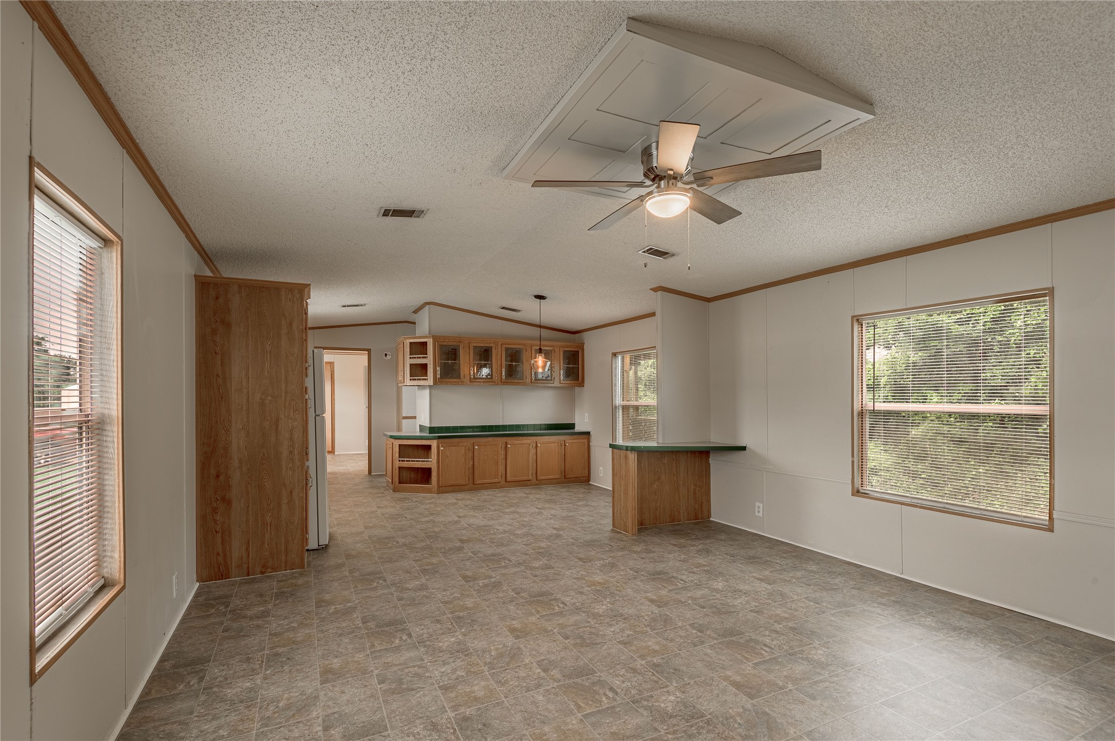 1345 FM 405 Road 2 Property Photo 1