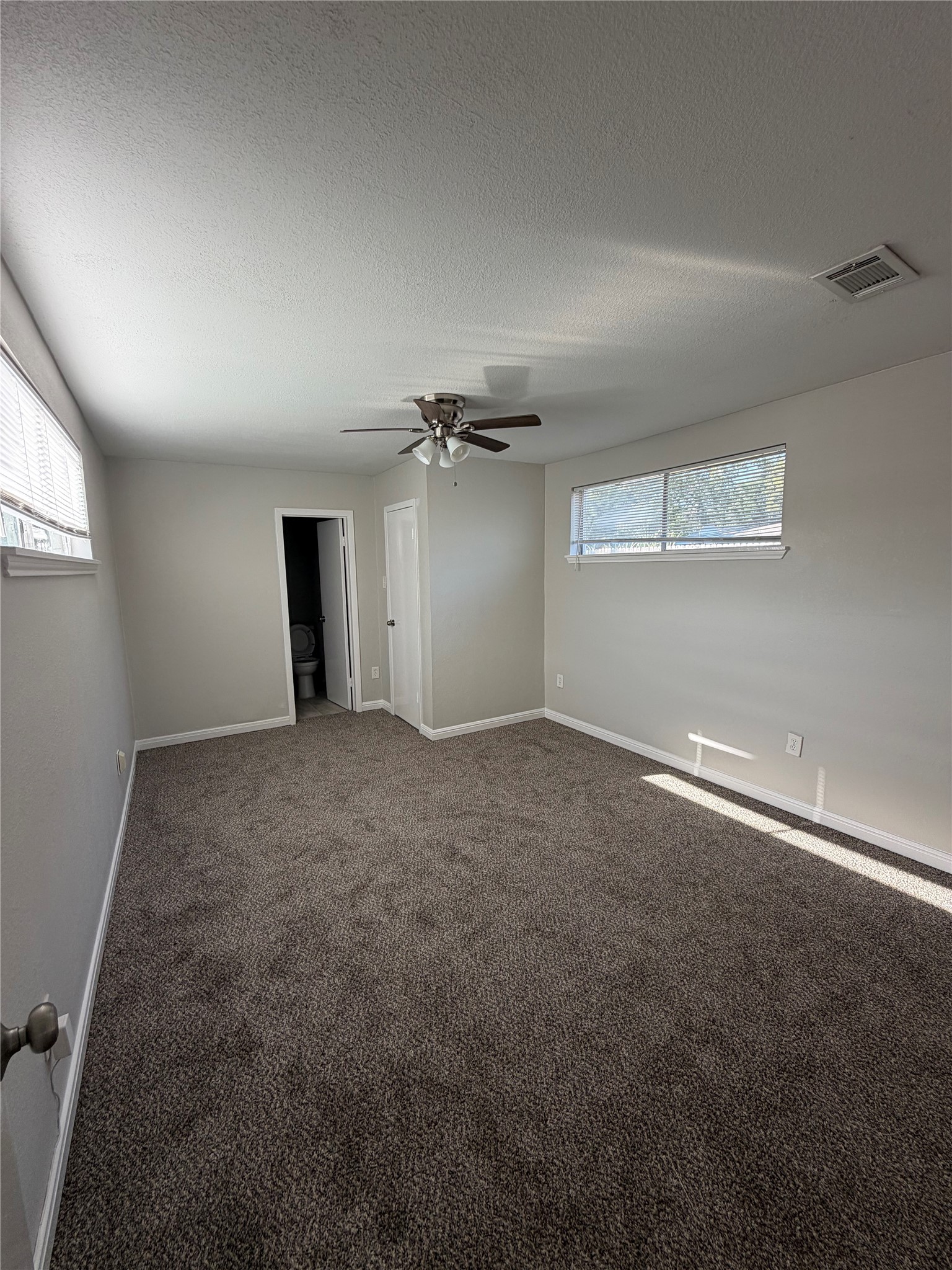 2101 Camille Street Property Photo 4