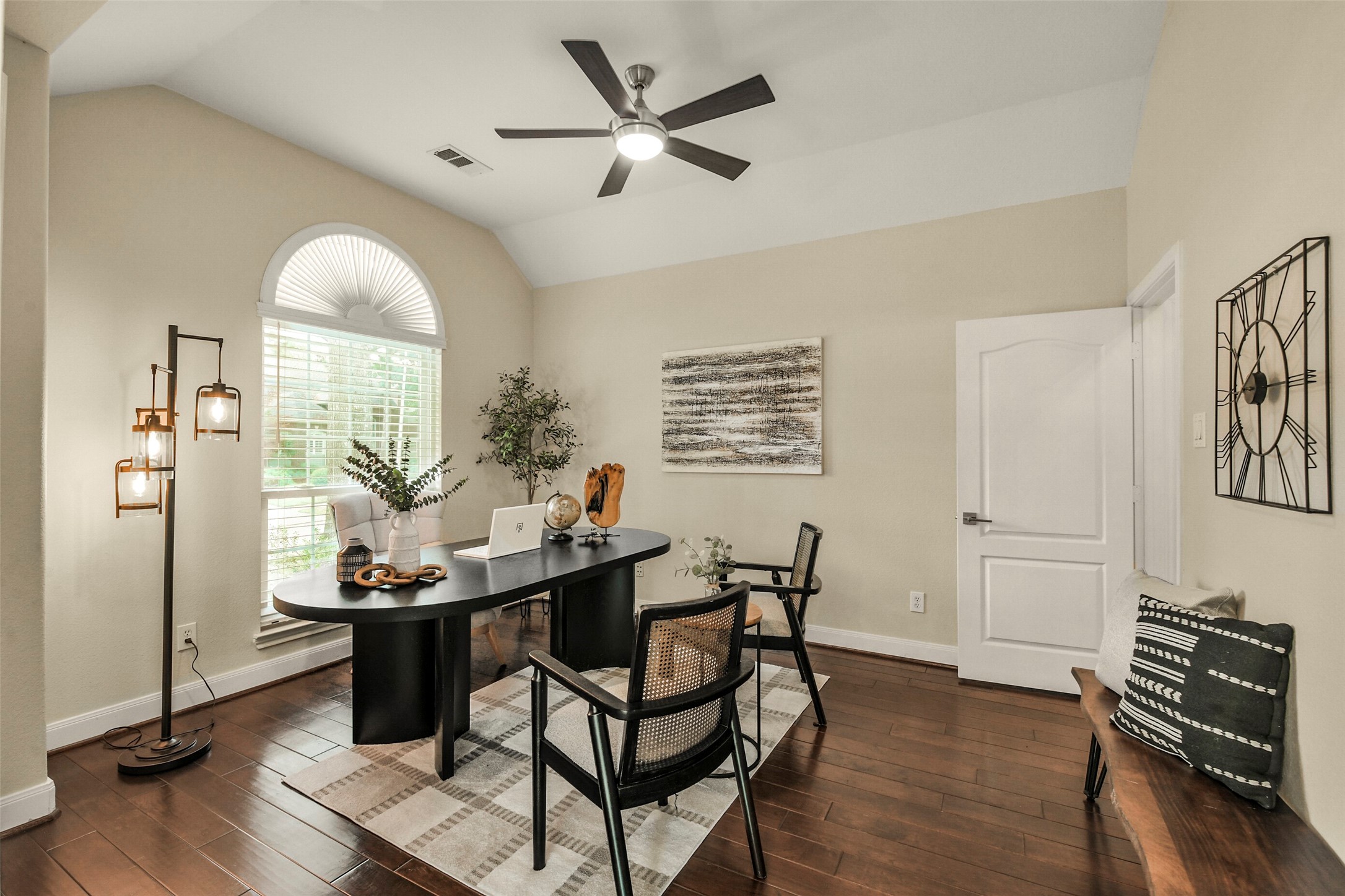 1310 Lambourne Circle Dr Property Photo 13