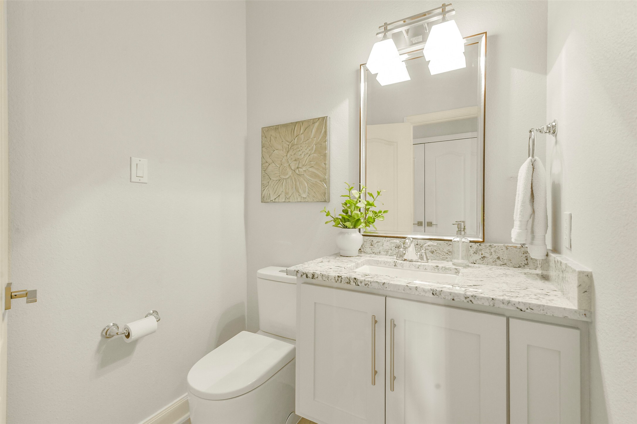 1310 Lambourne Circle Dr Property Photo 15