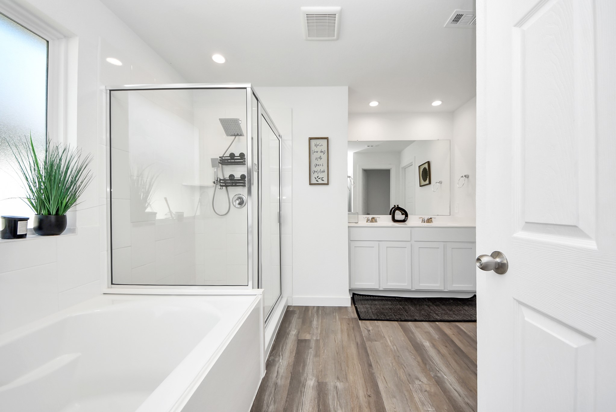 1122 Desert Willow Drive Property Photo 13