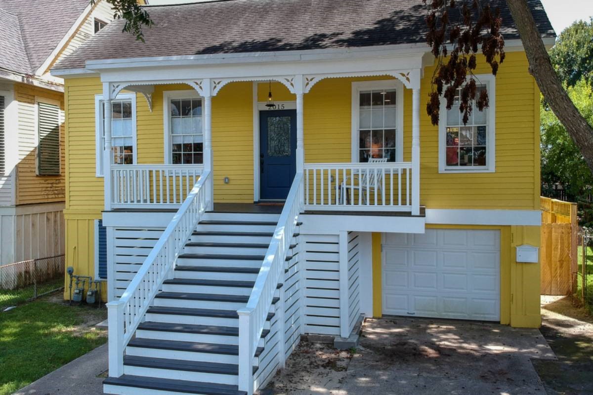 2015 Avenue L Property Photo 1