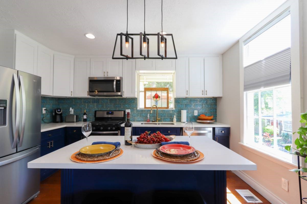2015 Avenue L Property Photo 3