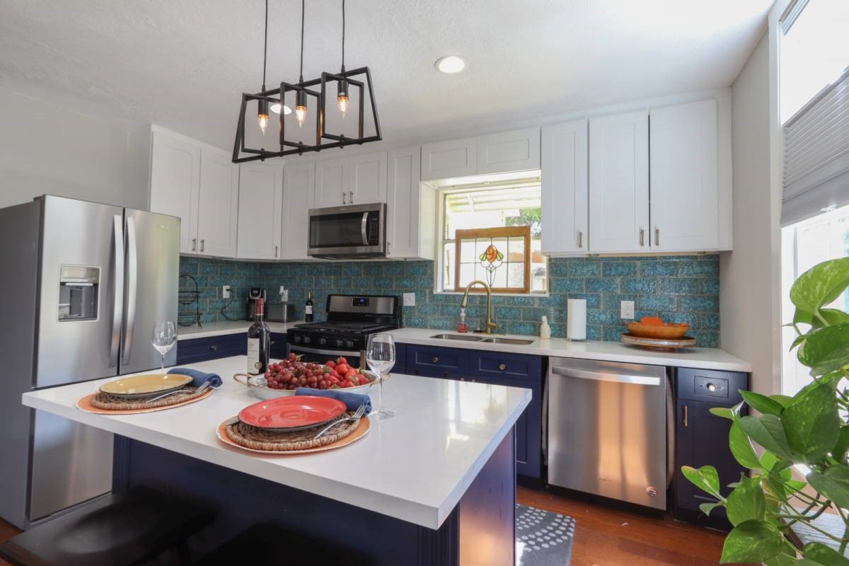 2015 Avenue L Property Photo 7