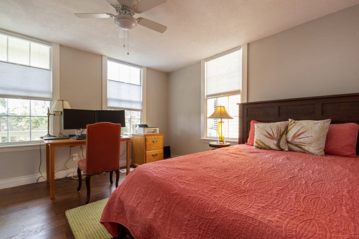 2015 Avenue L Property Photo 8