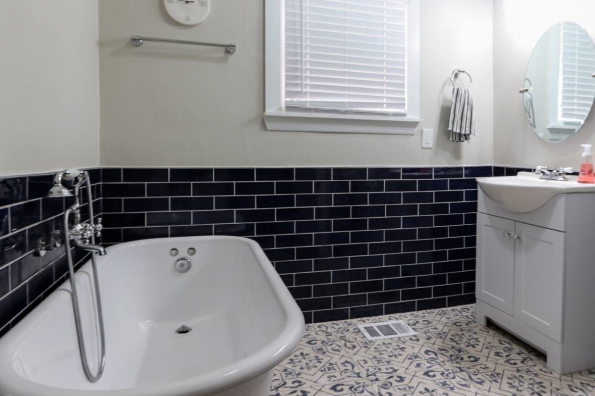 2015 Avenue L Property Photo 13
