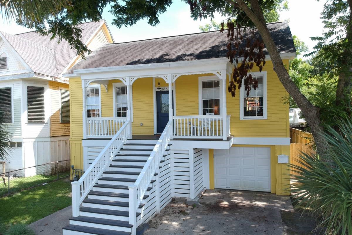 2015 Avenue L Property Photo 22