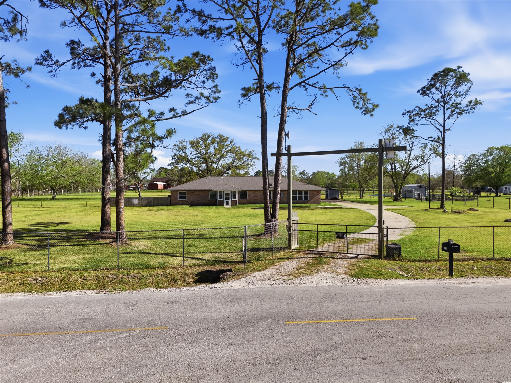 4215 County Road 182 Property Photo 3