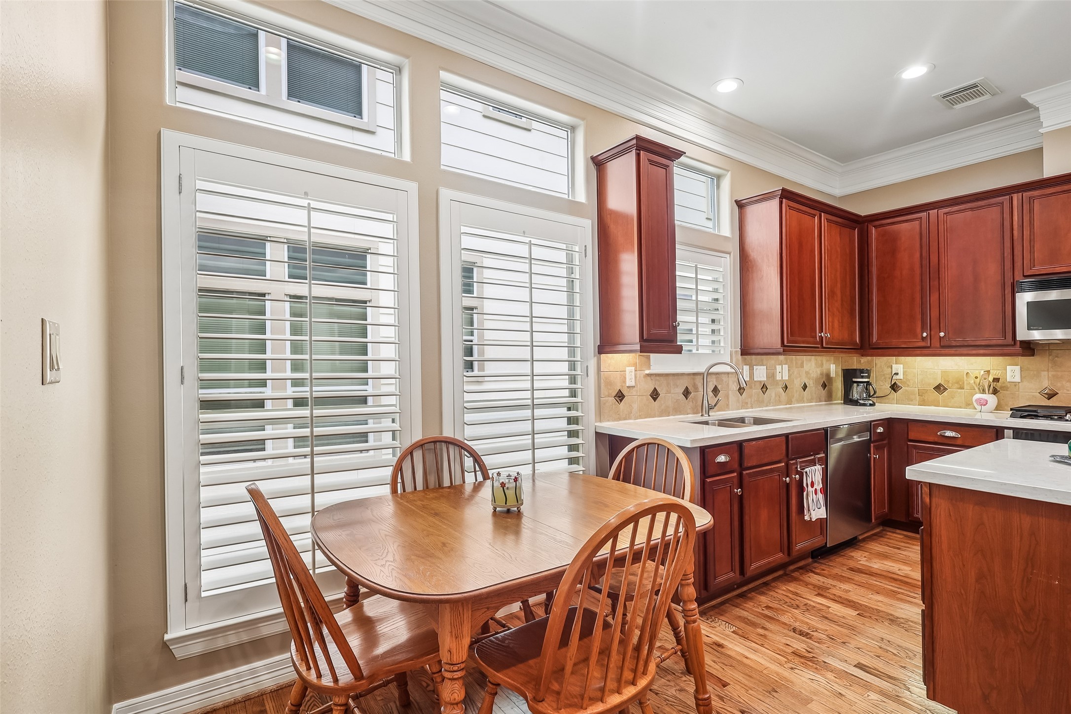 641 Hartman Street Property Photo 12