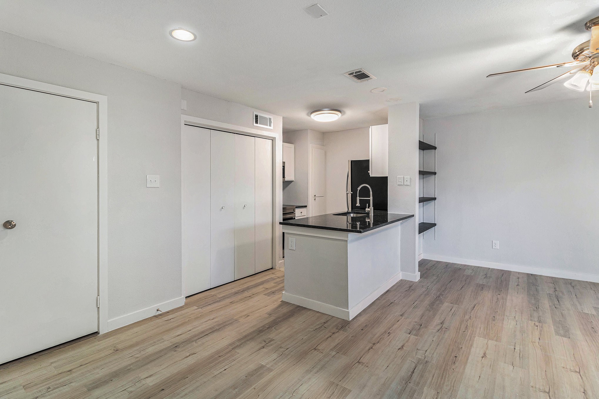 1900 Bay Area Boulevard 121 Property Photo 3