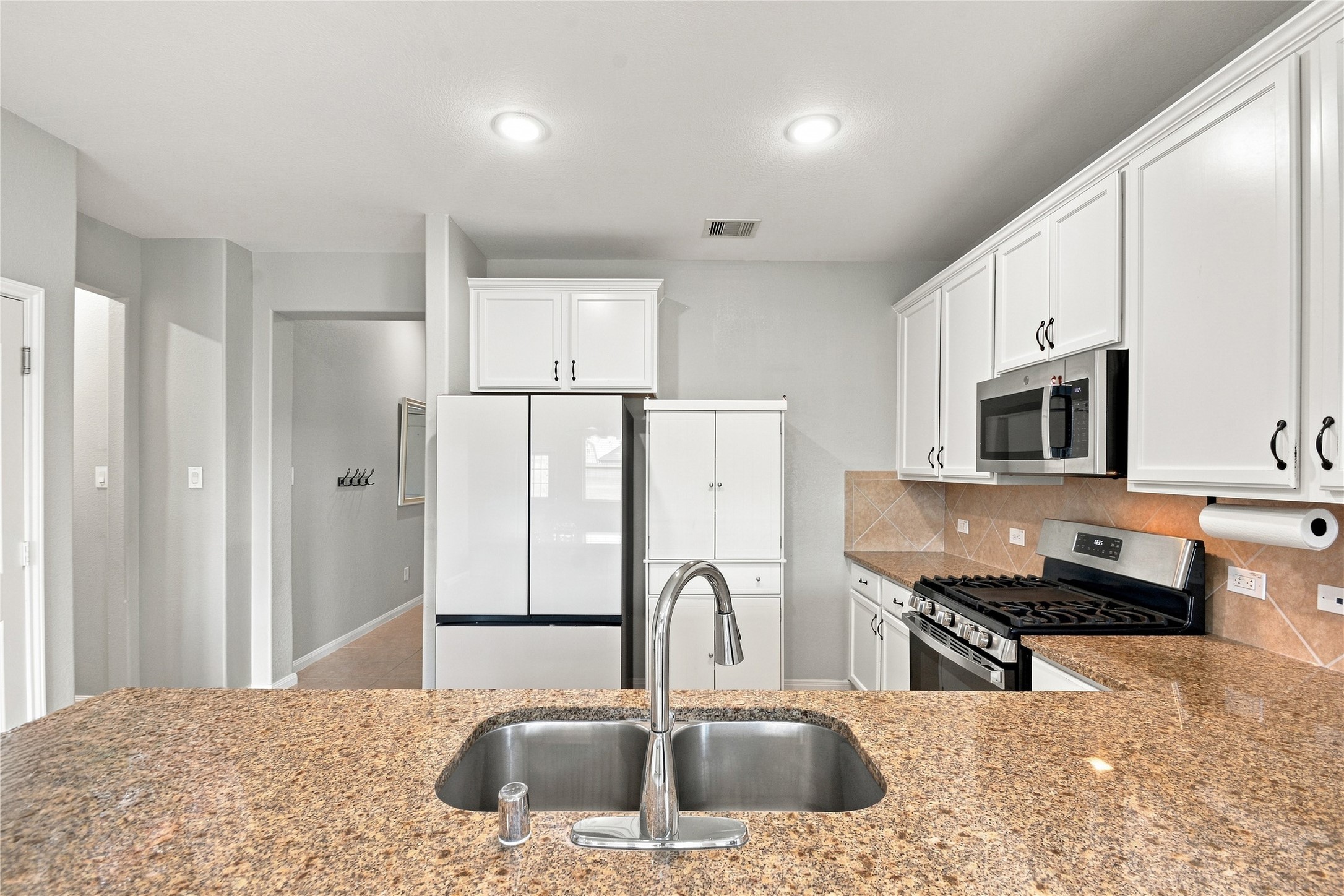 450 Terra Vista Circle Property Photo 8