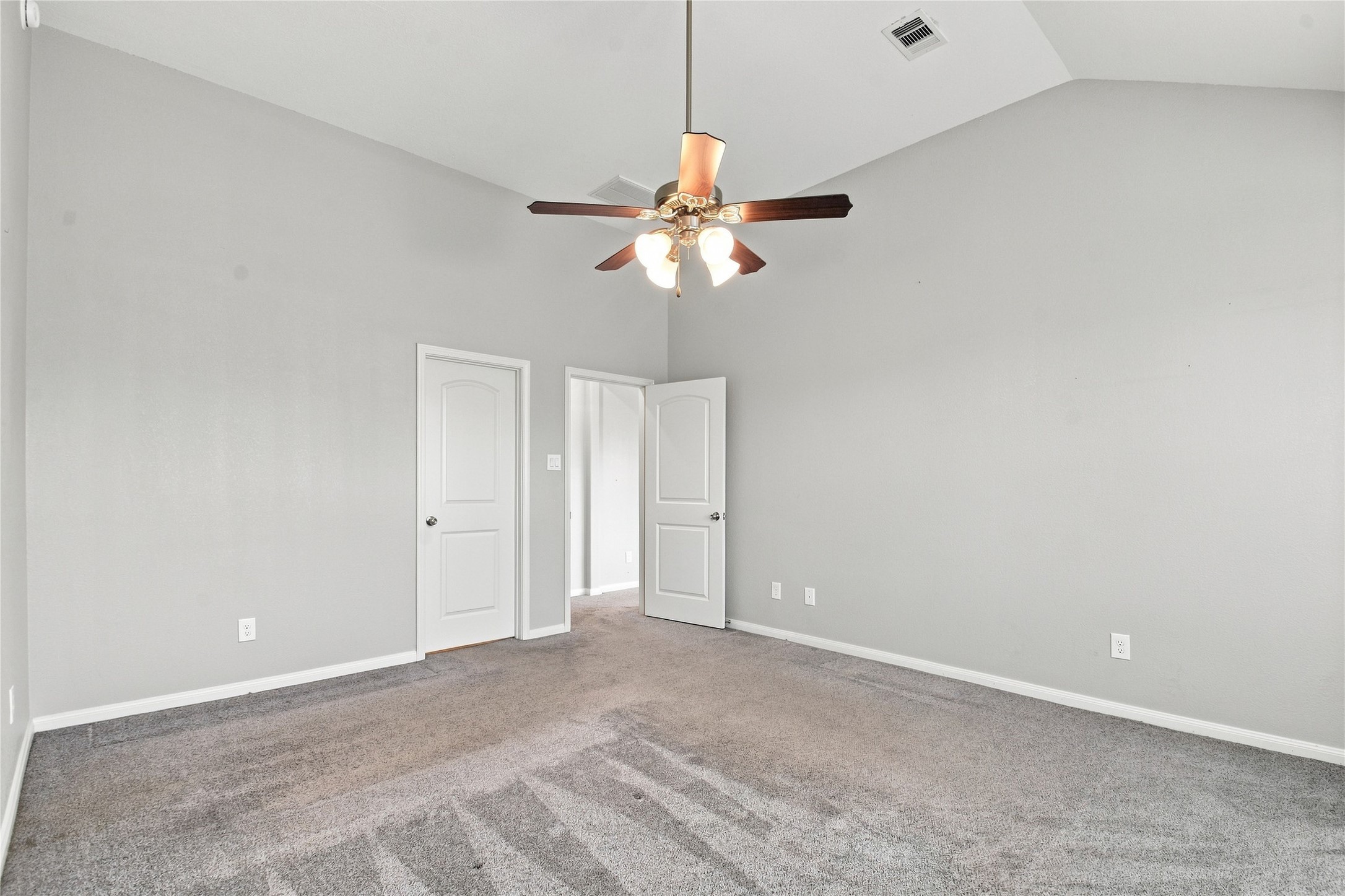 450 Terra Vista Circle Property Photo 15