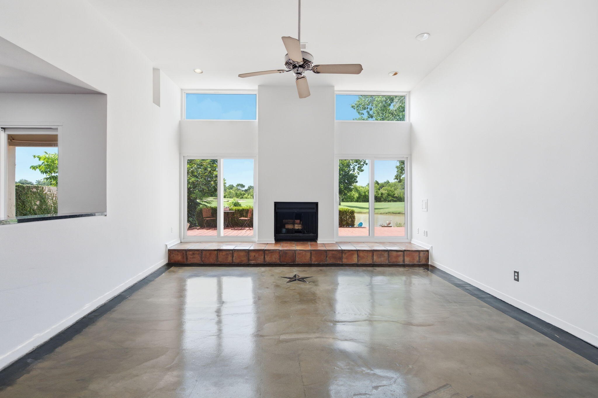 2810 Lake View Drive Property Photo 15