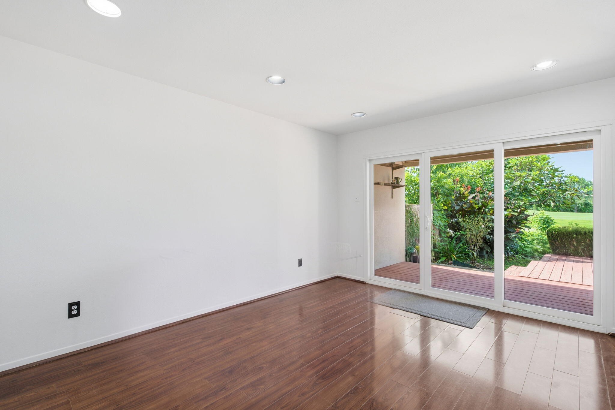 2810 Lake View Drive Property Photo 17
