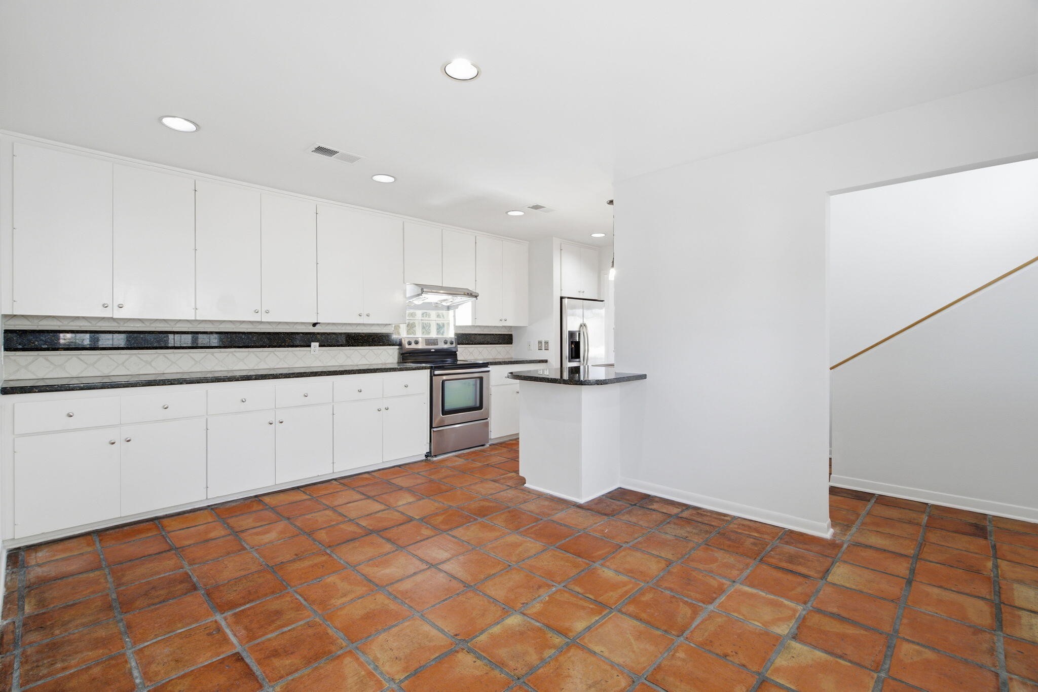 2810 Lake View Drive Property Photo 20
