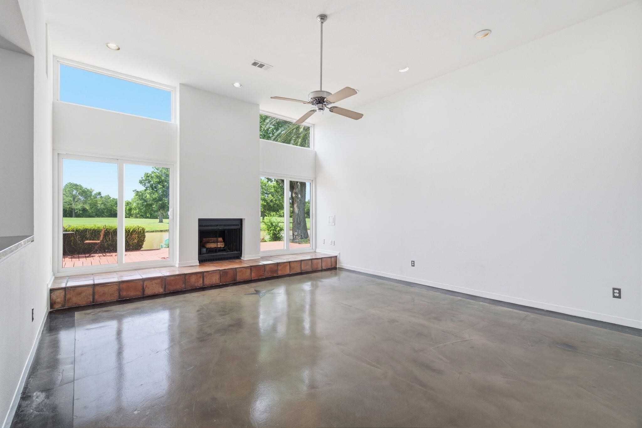 2810 Lake View Drive Property Photo 23