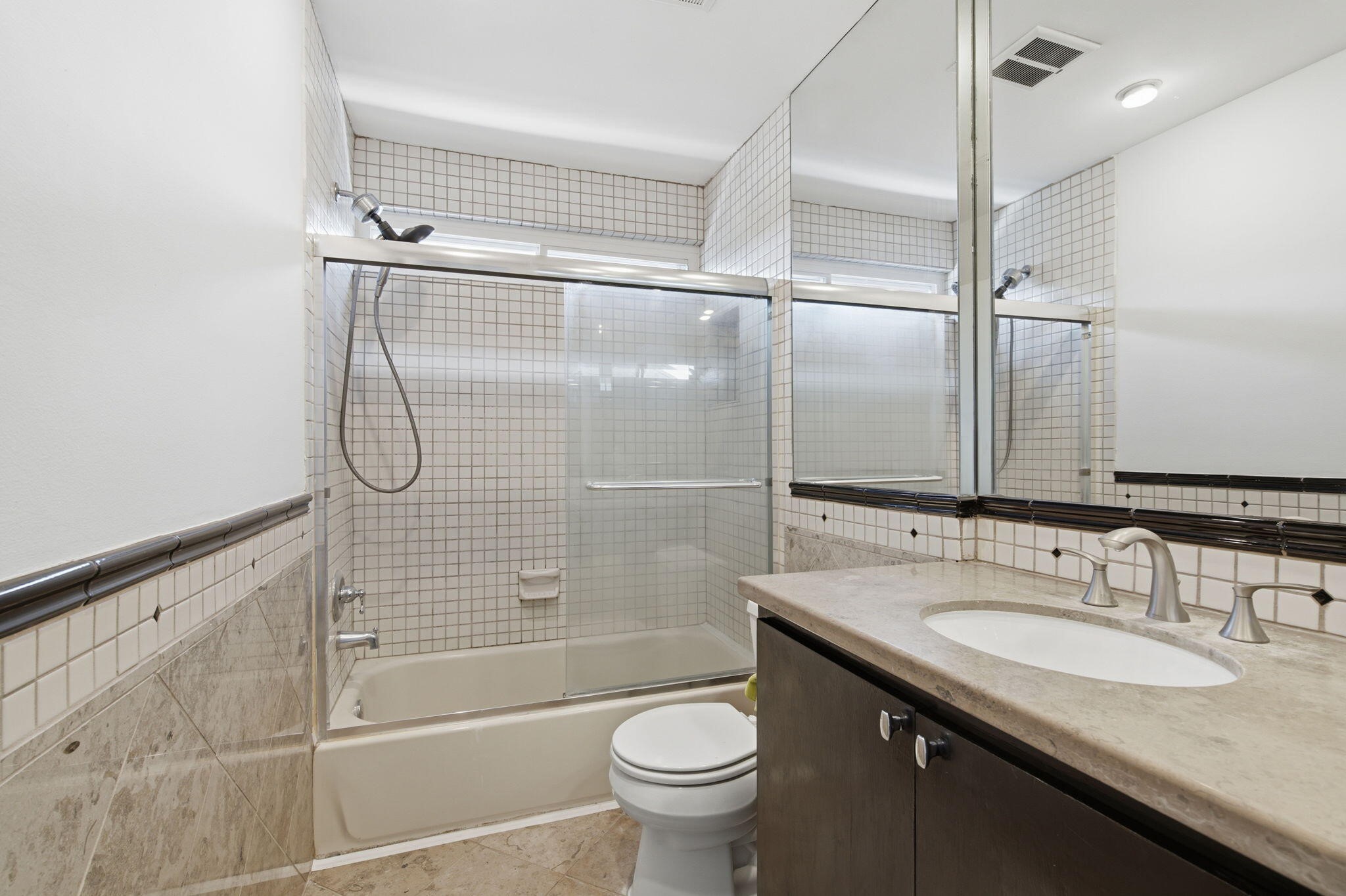 2810 Lake View Drive Property Photo 32