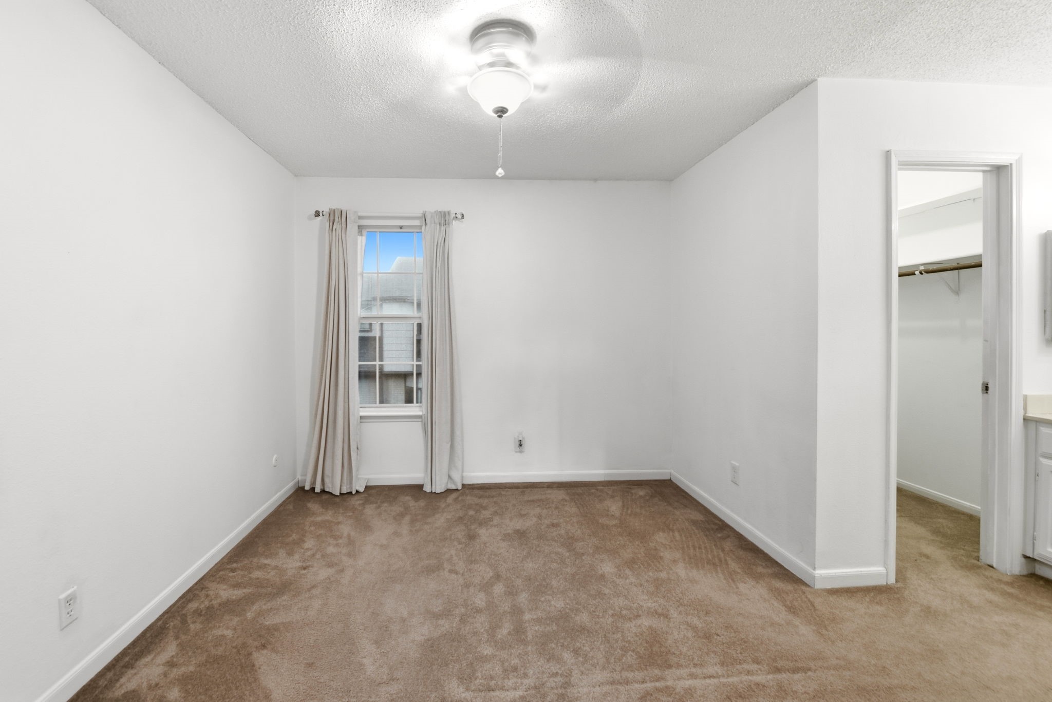 12400 Brookglade Circle 33 Property Photo 15