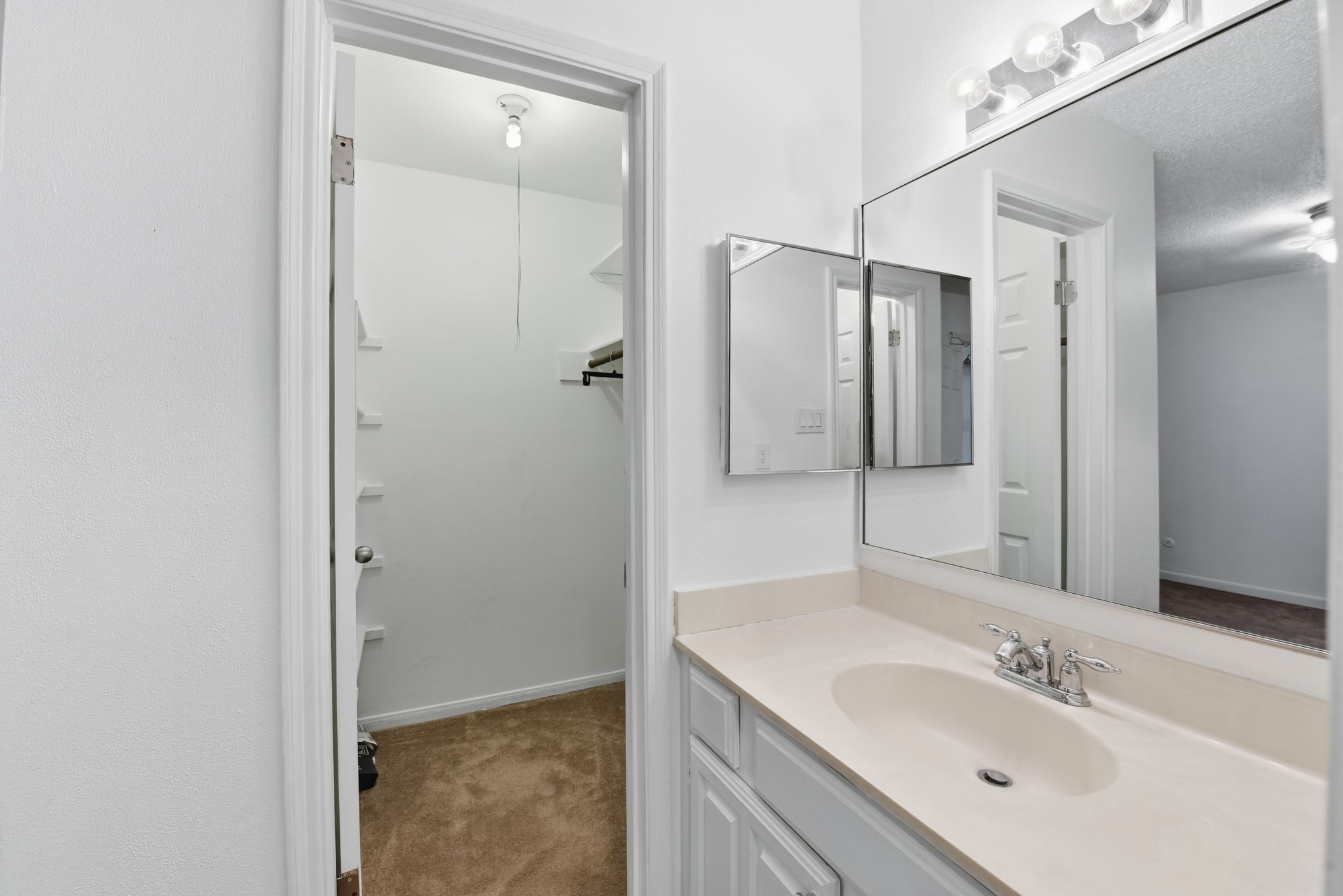 12400 Brookglade Circle 33 Property Photo 19