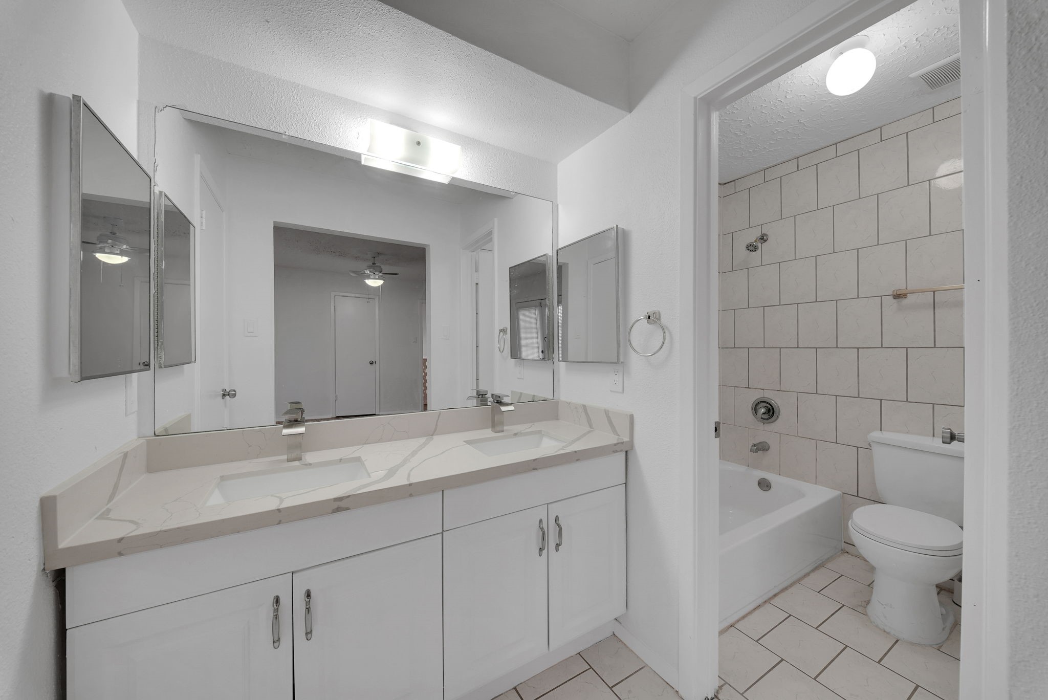 6379 S Briar Bayou Drive Property Photo 12