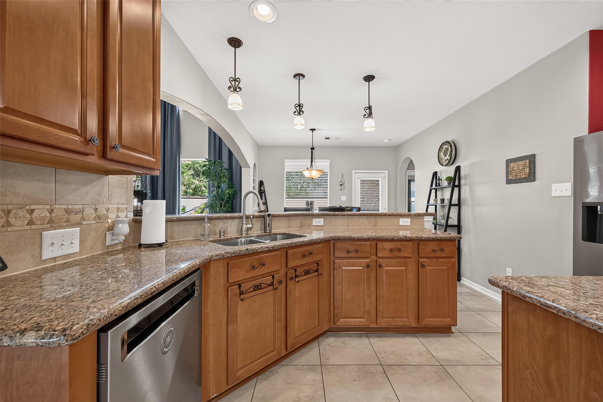 2401 Scarlatti Drive Property Photo 16