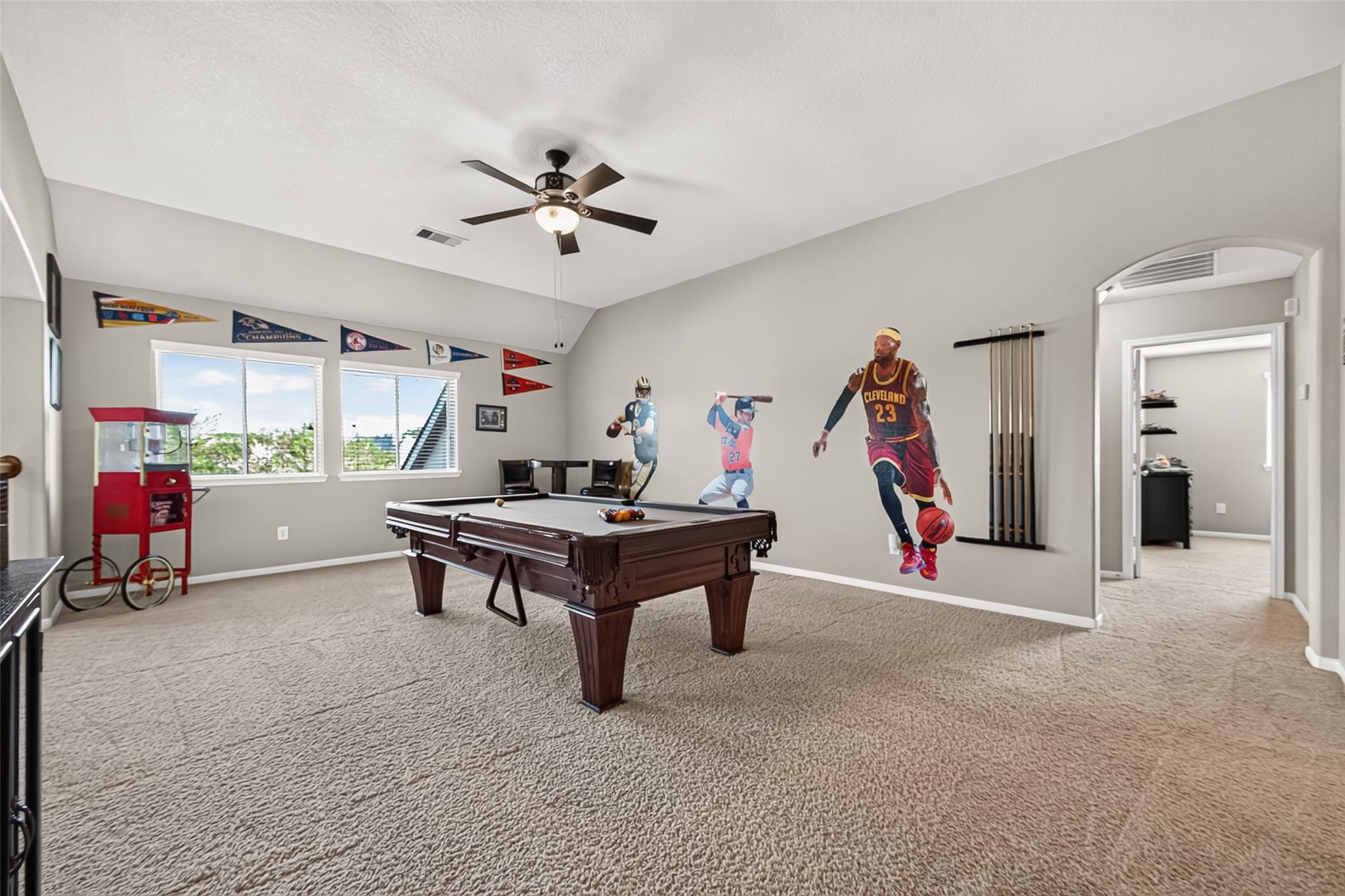 2401 Scarlatti Drive Property Photo 27