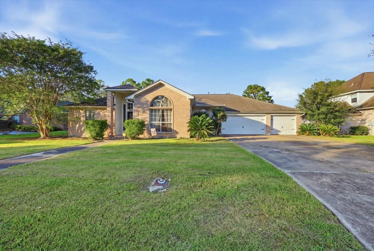 8040 Willow Creek Drive, Beaumont Tx 77707 Property Photo 1