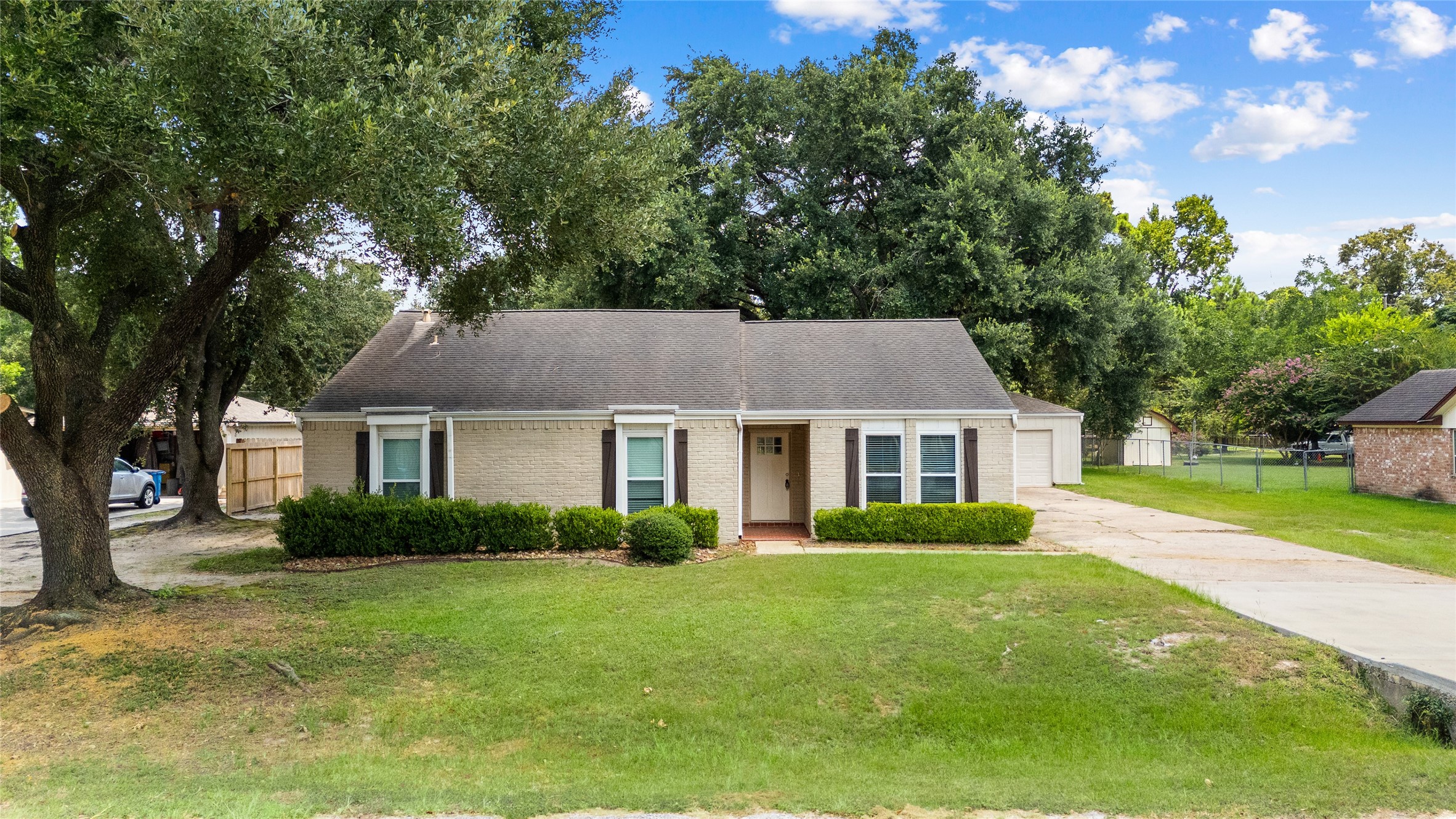 11215 Birchwood Drive Property Photo 1