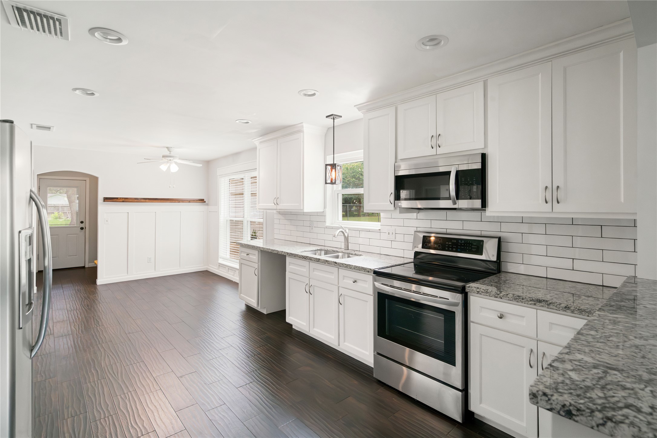 11215 Birchwood Drive Property Photo 6