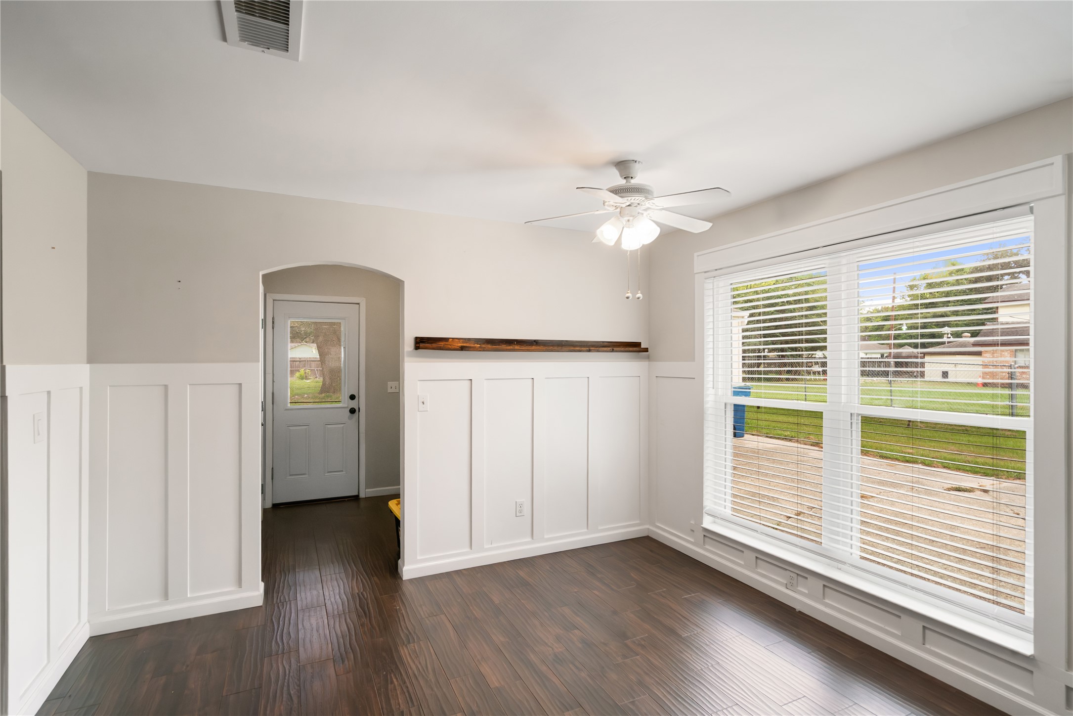 11215 Birchwood Drive Property Photo 9