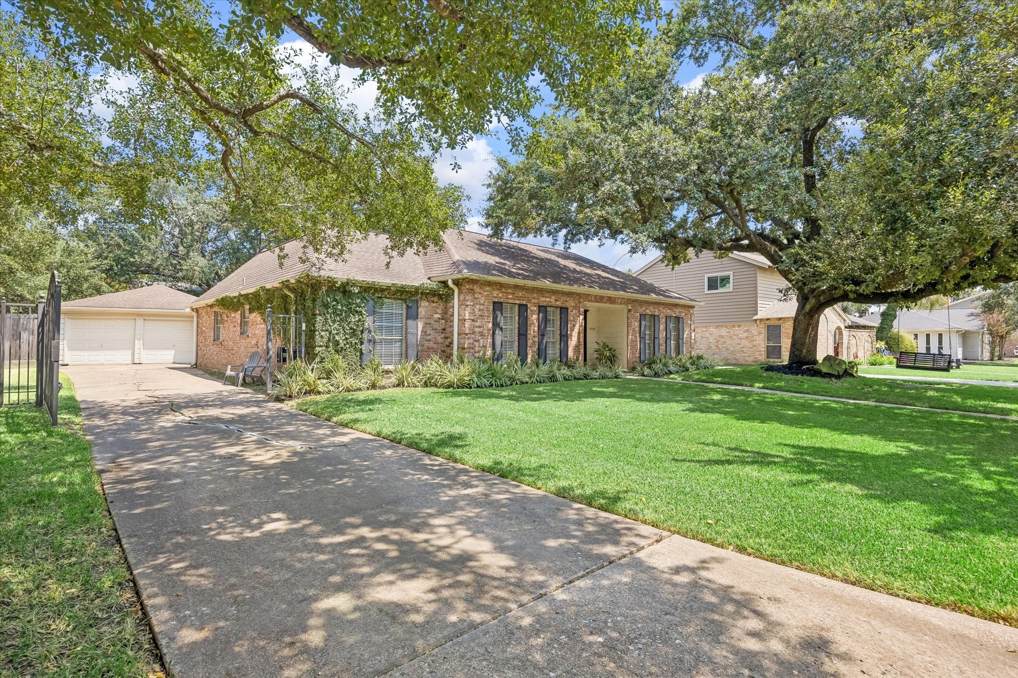 11010 Overbrook Lane Property Photo 2