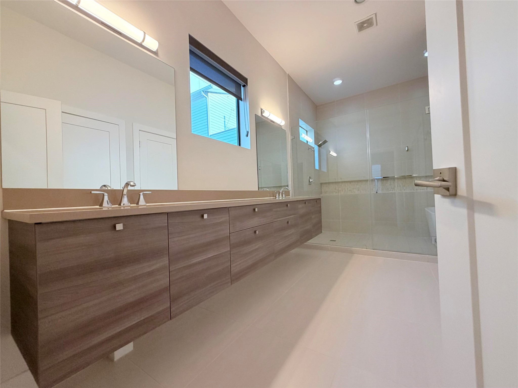 2322 Camden Drive B Property Photo 16
