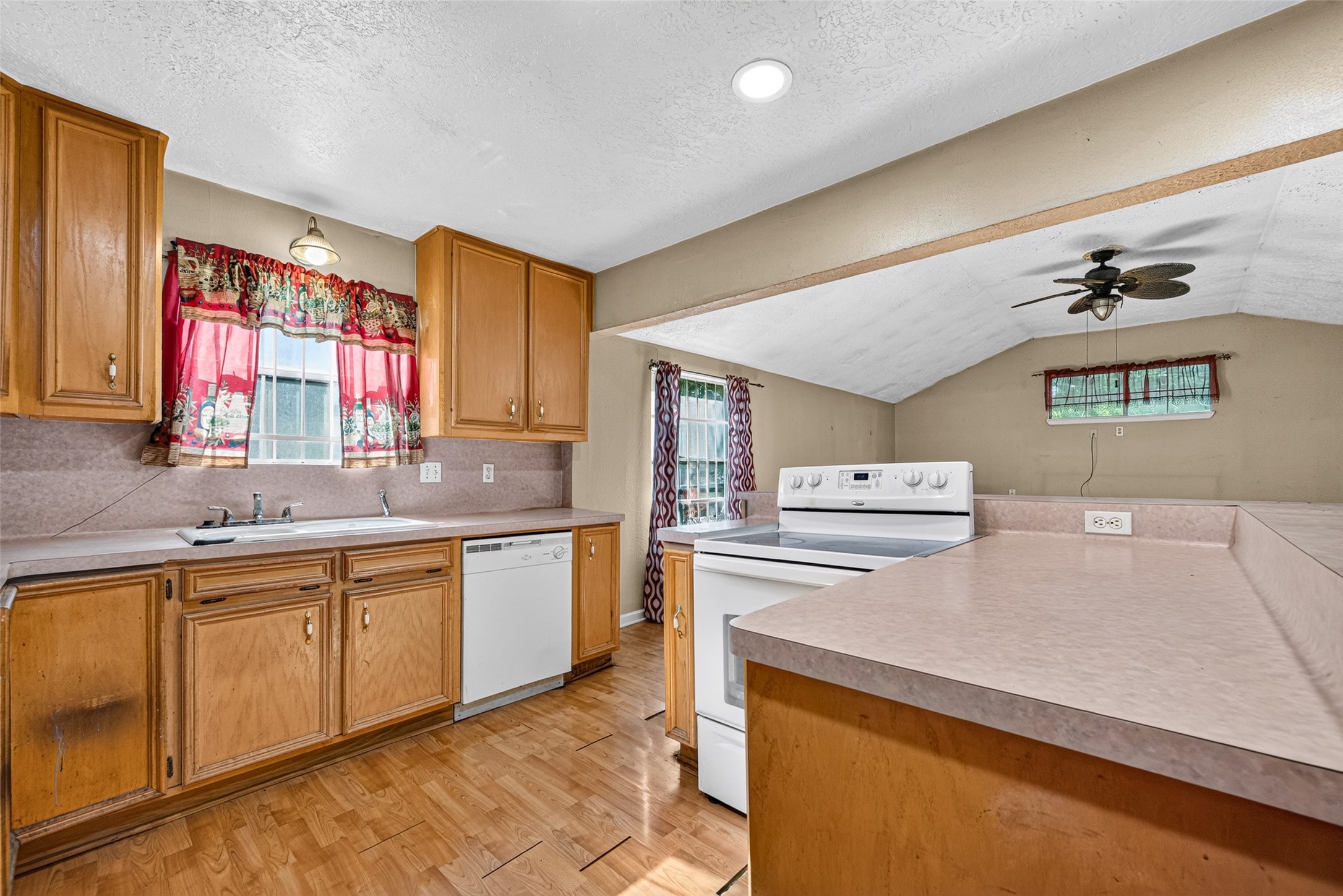 5130 Live Oak Street Property Photo 37