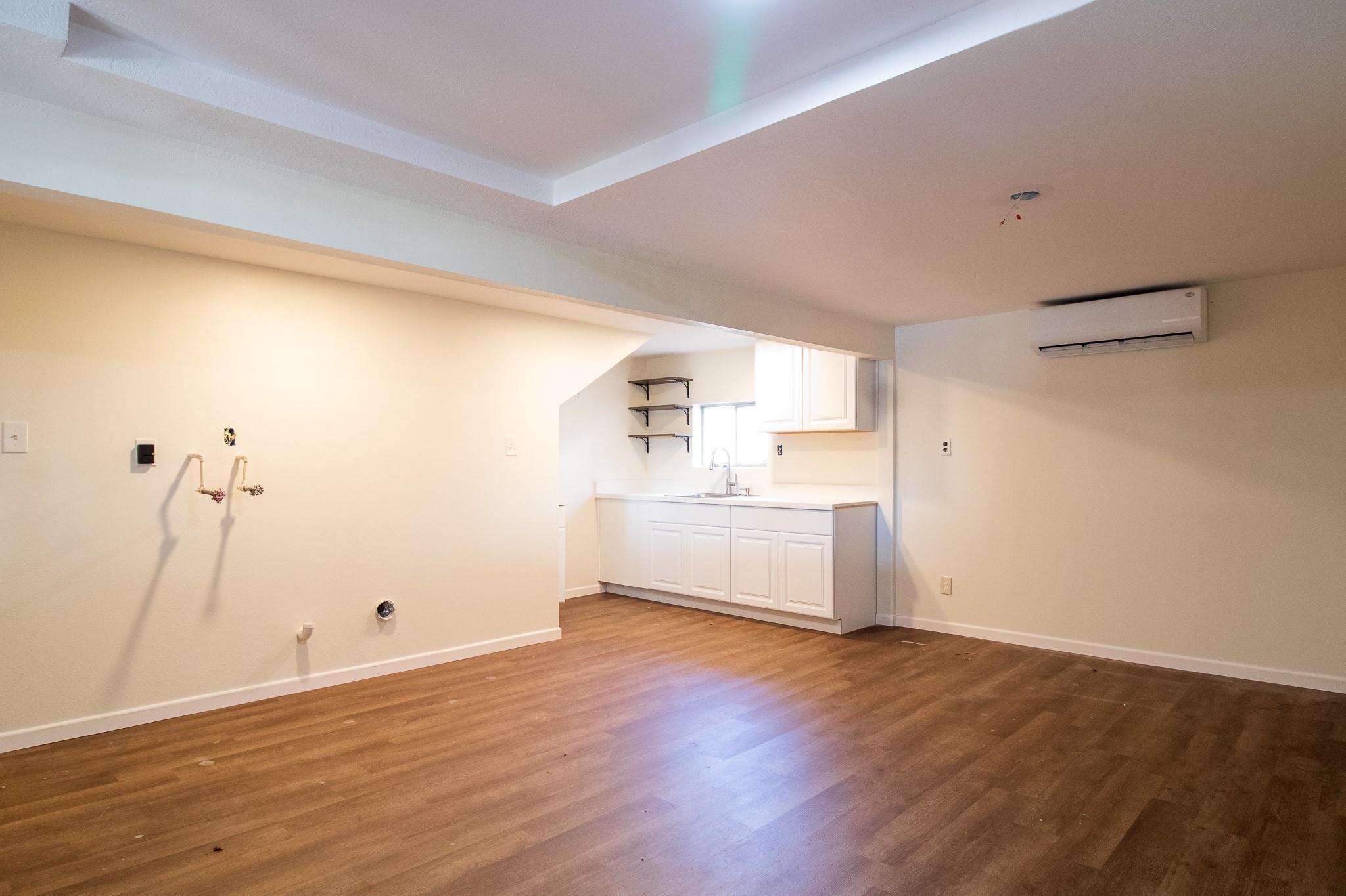 4039 Erby Street B Property Photo 4