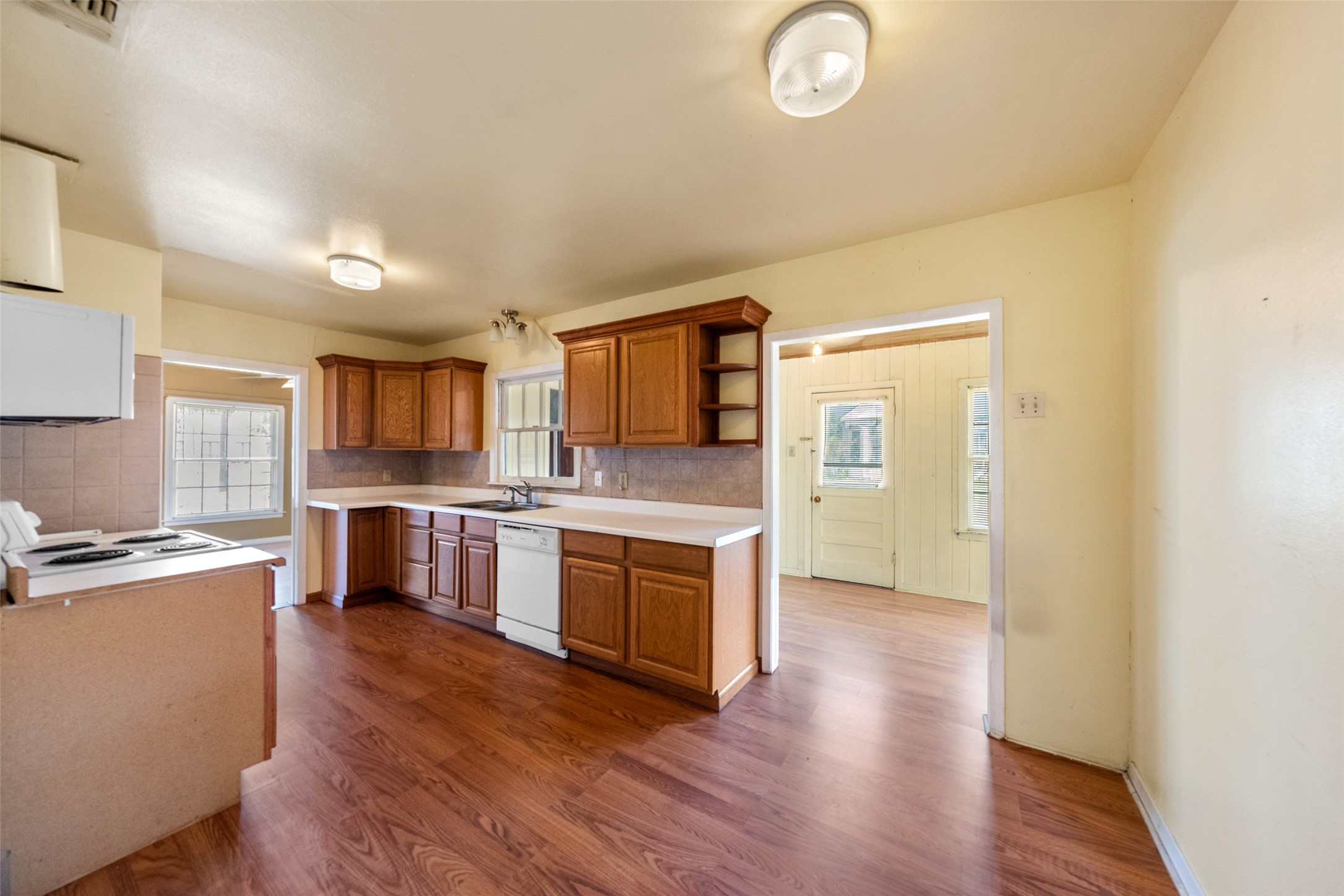 810 Main Street Property Photo 15
