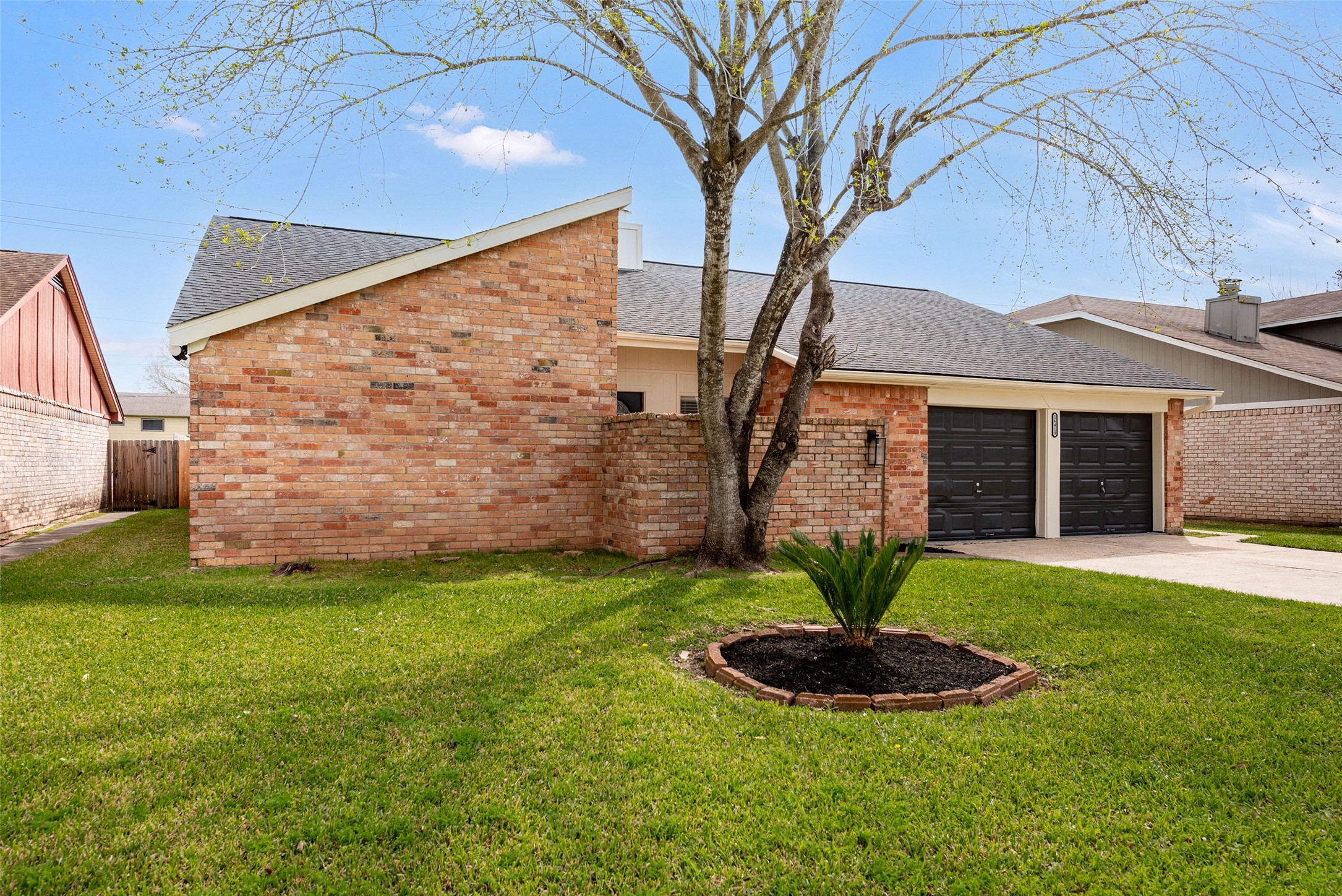 16419 Lost Quail Drive Property Photo 1