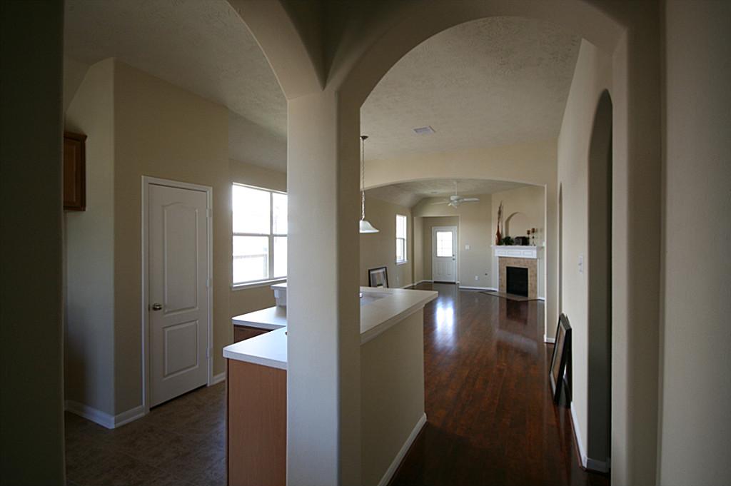 24547 Foxberry Glen Property Photo 2