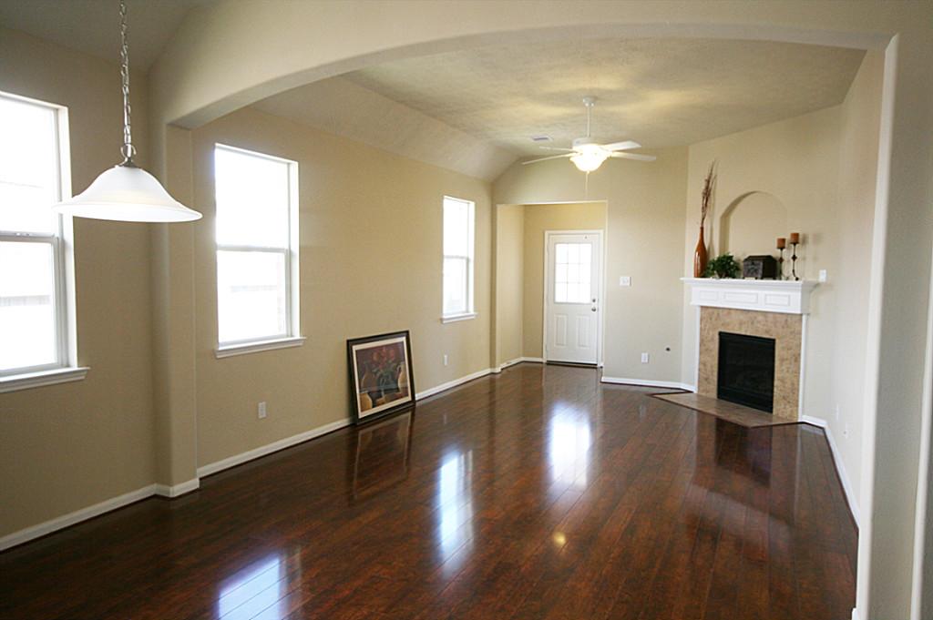 24547 Foxberry Glen Property Photo 4