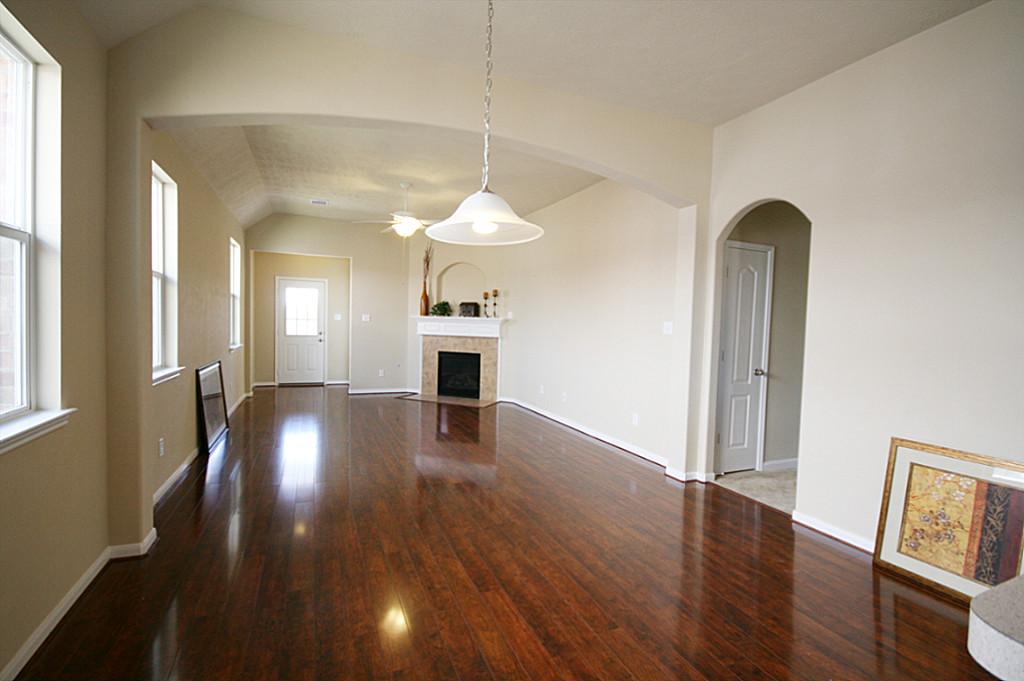24547 Foxberry Glen Property Photo 5