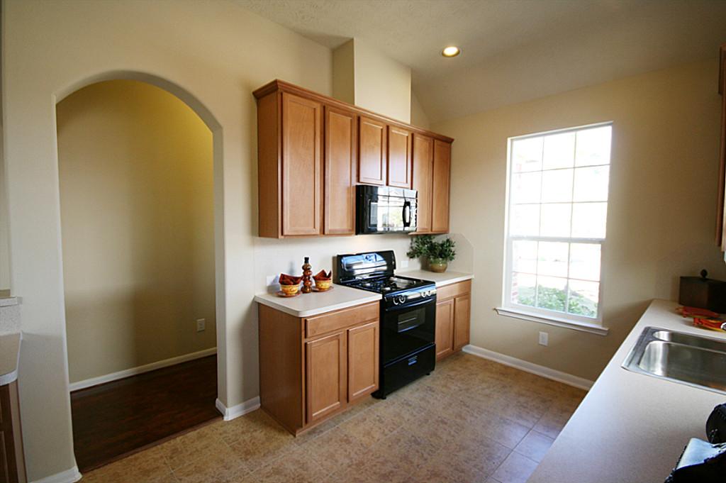24547 Foxberry Glen Property Photo 7