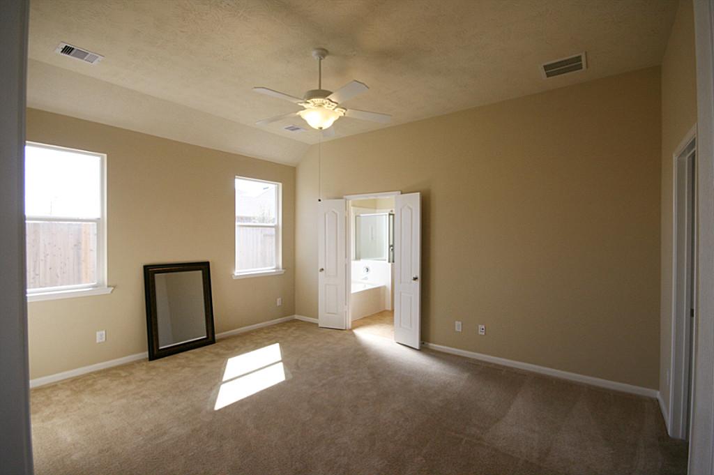 24547 Foxberry Glen Property Photo 9