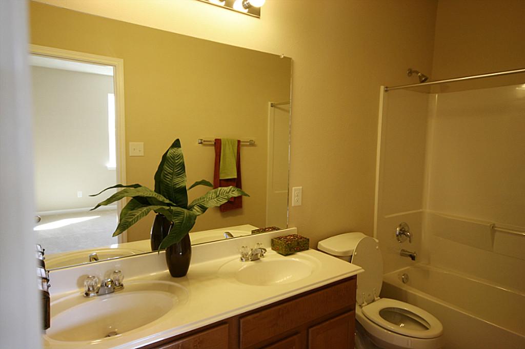 24547 Foxberry Glen Property Photo 14