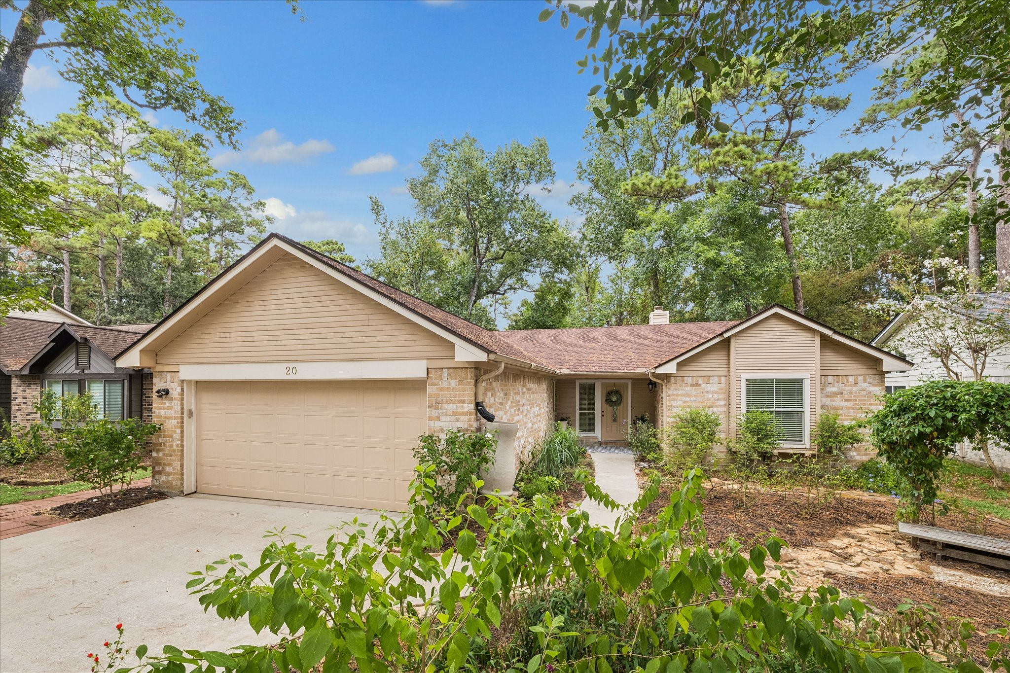 20 Edgewood Forest Court Property Photo 1