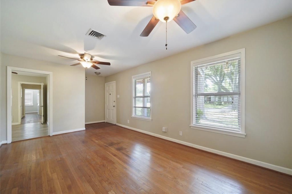 9802 Cedardale Drive Property Photo 3
