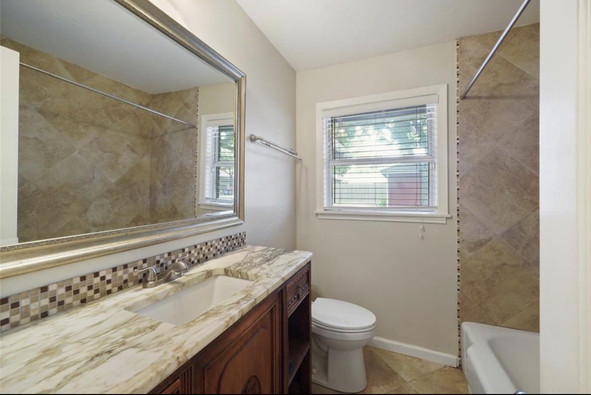 9802 Cedardale Drive Property Photo 17