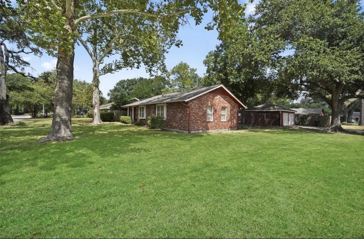 9802 Cedardale Drive Property Photo 20