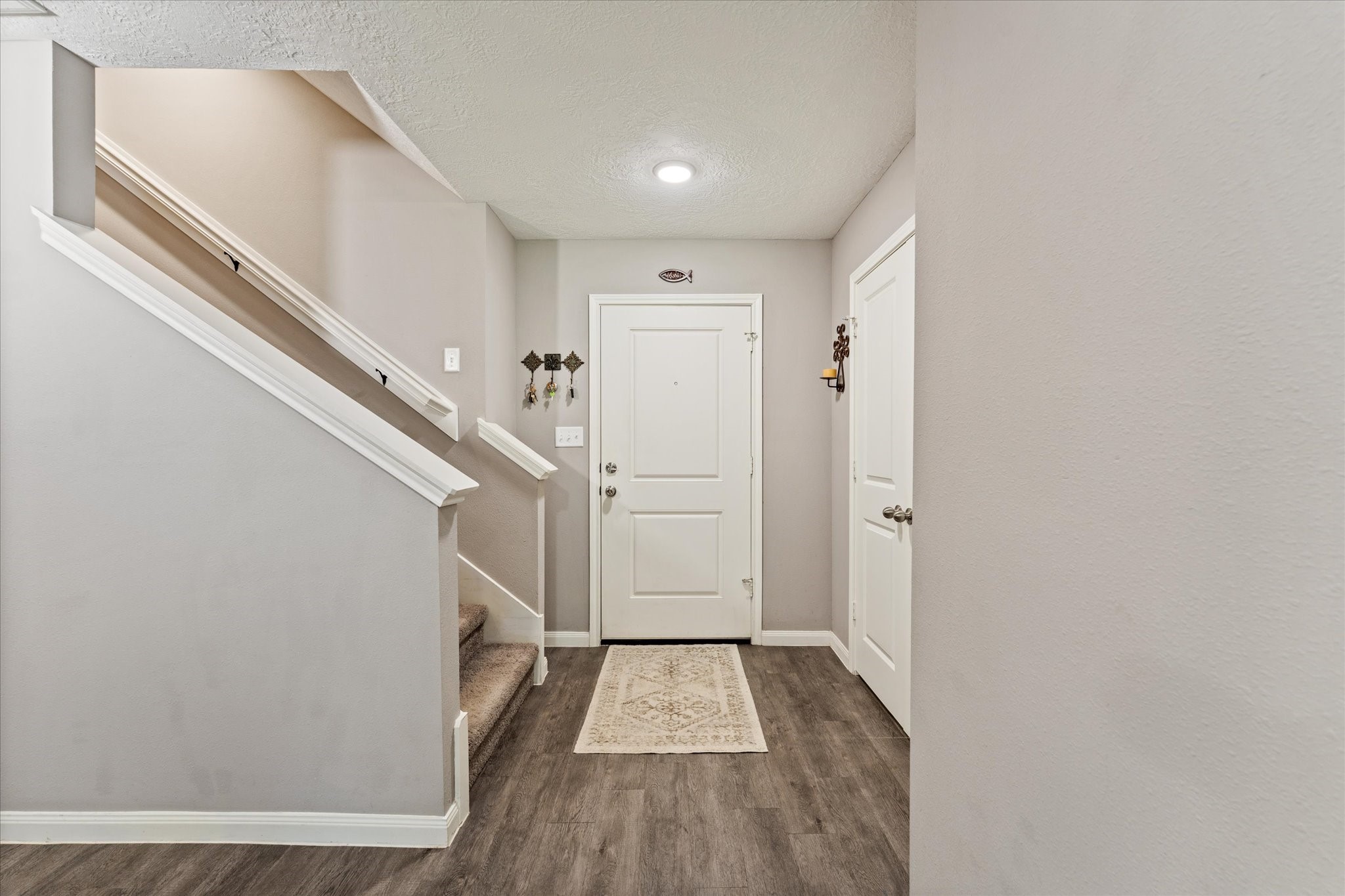 3998 Frontier Road Property Photo 10