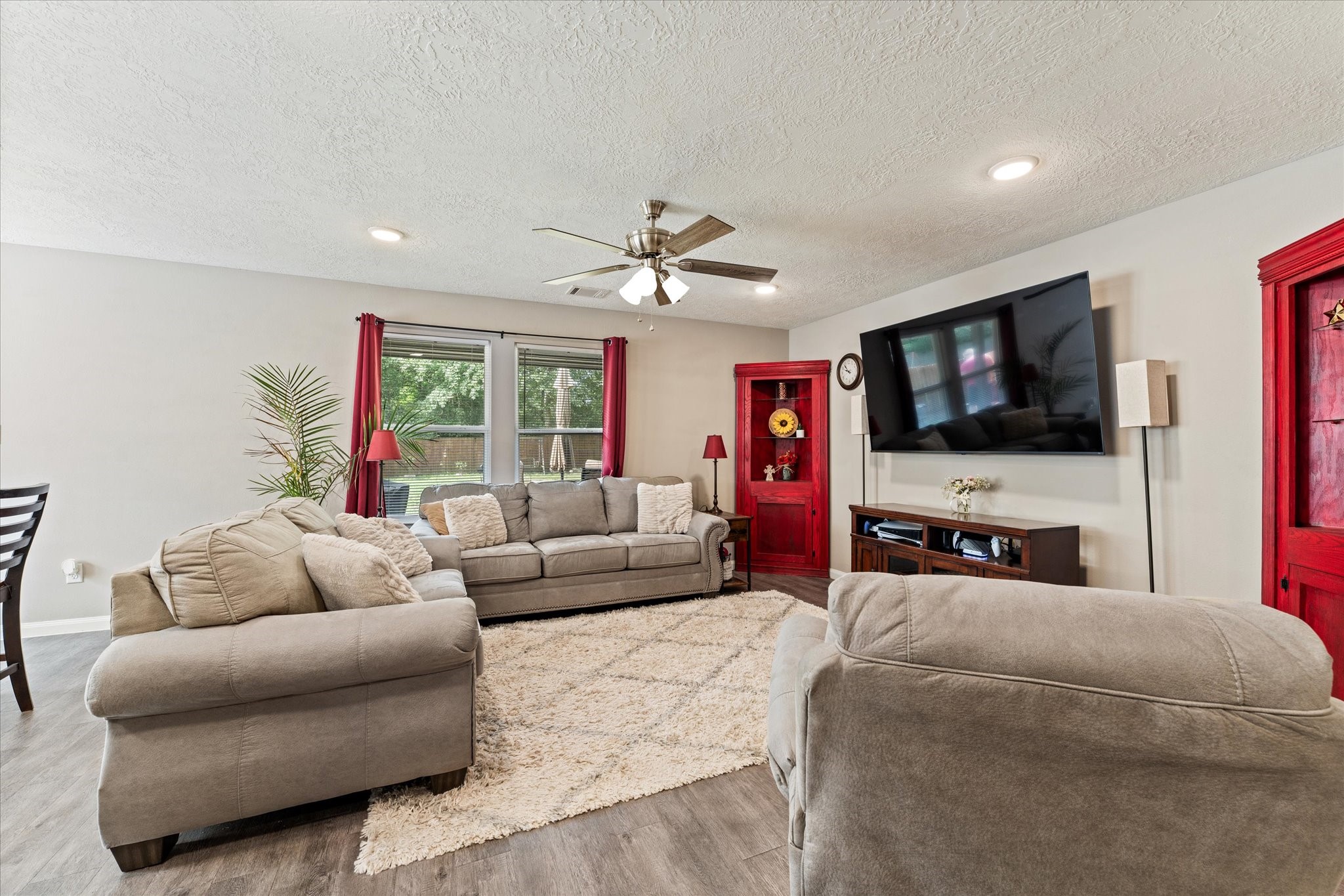 3998 Frontier Road Property Photo 11